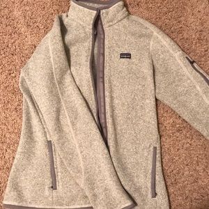 Patagonia women’s gray fleece